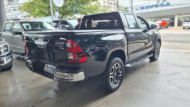 HILUX  2.8 D-4d Turbo CD SRX 4X4 13