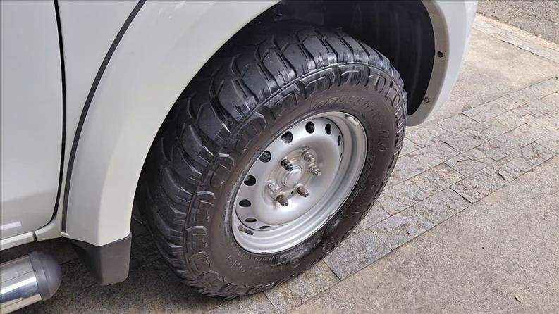  L200 TRITON  2.4 16V Turbo GL CD 4X4 10
