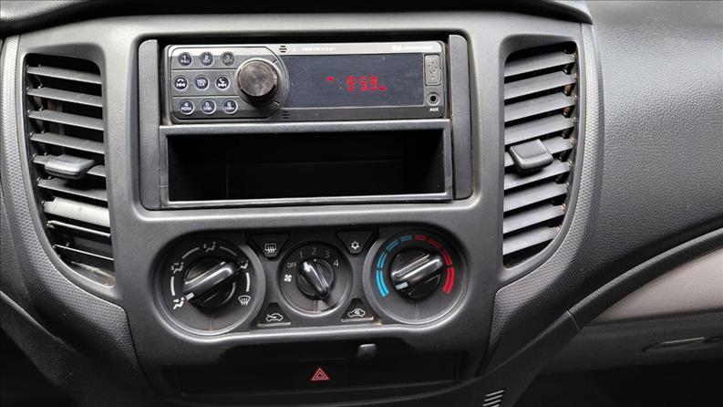  L200 TRITON  2.4 16V Turbo GL CD 4X4 8