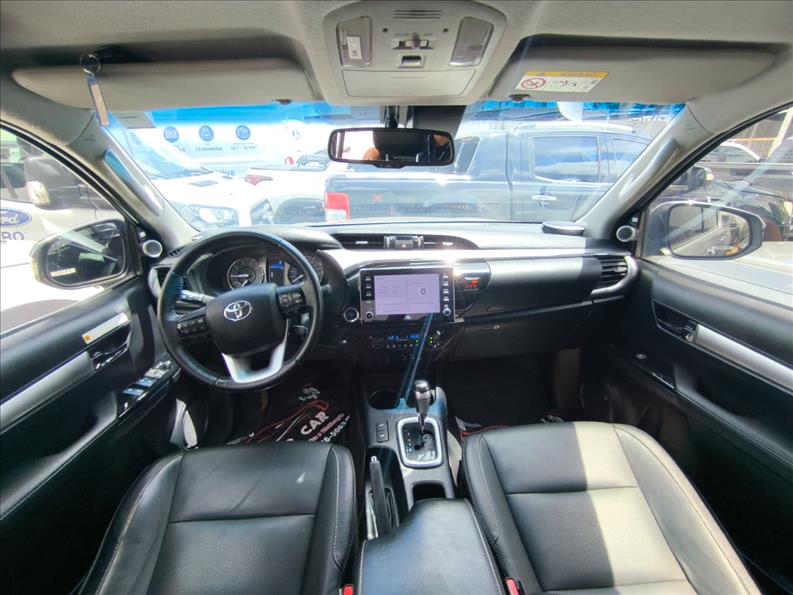  HILUX  2.8 D-4d Turbo CD SRX 4X4 3