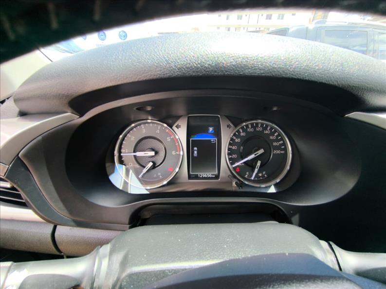  HILUX  2.8 D-4d Turbo CD SRX 4X4 4