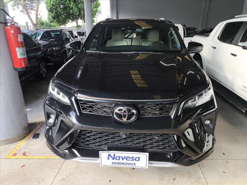  HILUX SW4  2.8 D-4d Turbo Diamond 7L 4X4 8