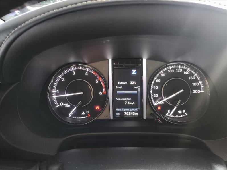  HILUX SW4  2.8 D-4d Turbo Diamond 7L 4X4 9