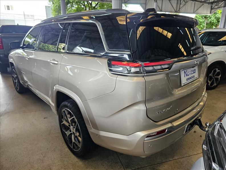  COMMANDER  1.3 T270 Turbo Overland 2