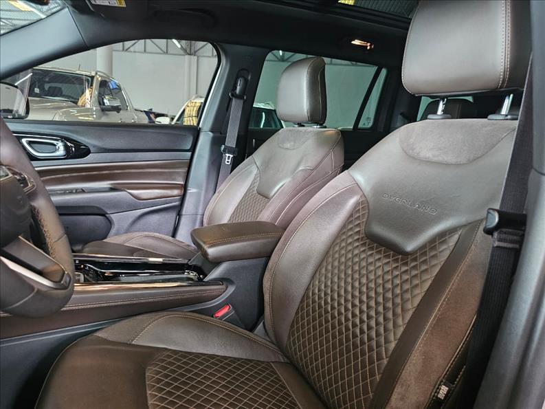  COMMANDER  1.3 T270 Turbo Overland 6