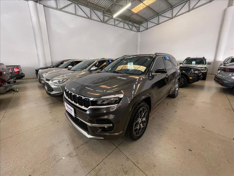  COMMANDER  1.3 T270 Turbo Overland 