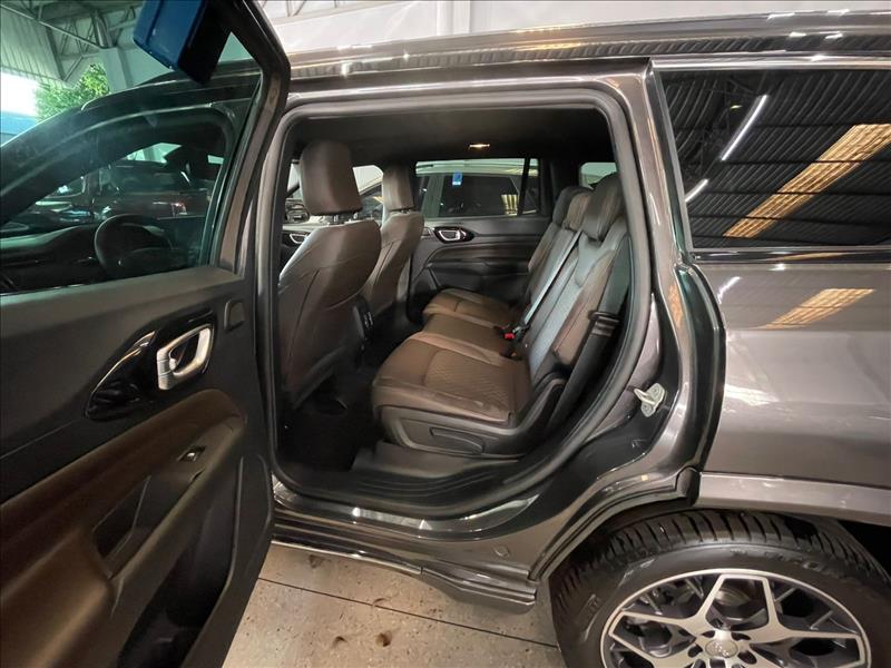  COMMANDER  1.3 T270 Turbo Overland 4