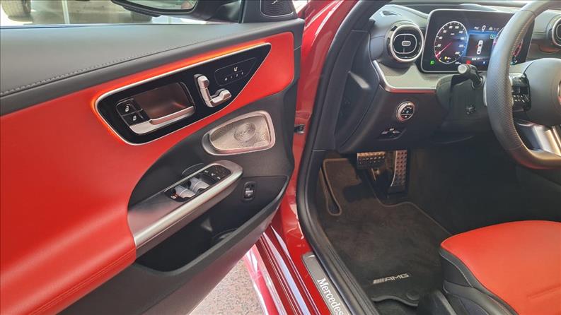  C 300  2.0 EQ Boost AMG Line 16