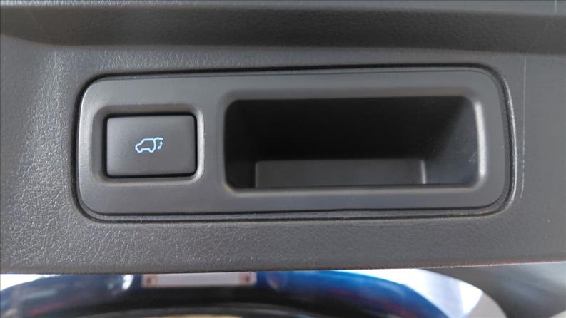  HILUX SW4  2.8 D-4d Turbo SRX 7L 4X4 6