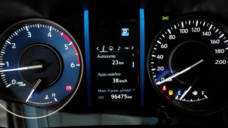  HILUX SW4  2.8 D-4d Turbo SRX 7L 4X4 14