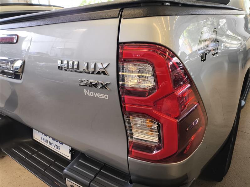  HILUX  2.8 D-4d Turbo CD SRX 4X4 2