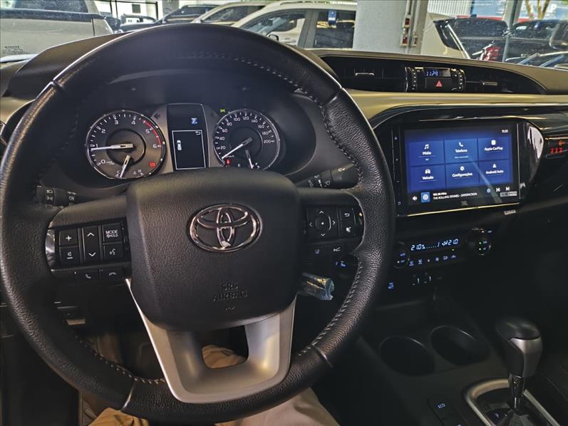  HILUX  2.8 D-4d Turbo CD SRX 4X4 8