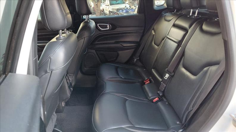  COMPASS  1.3 T270 Turbo Longitude 5