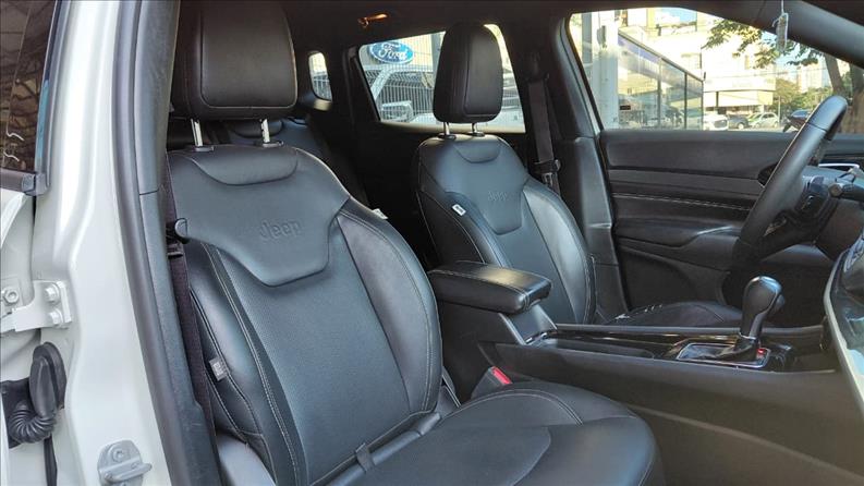  COMPASS  1.3 T270 Turbo Longitude 7