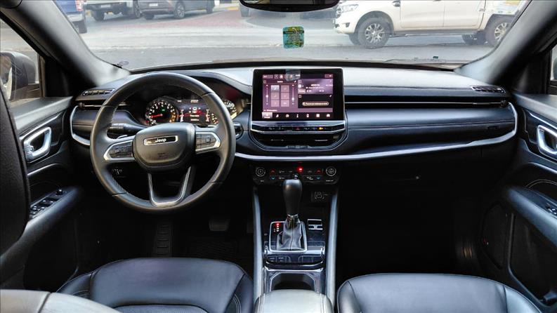  COMPASS  1.3 T270 Turbo Longitude 8