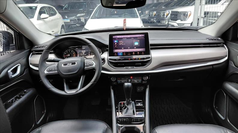  COMPASS  1.3 T270 Turbo Longitude 7