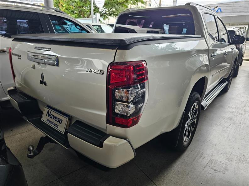  L200 TRITON  2.4 16V Turbo Sport HPE CD 4X4 1