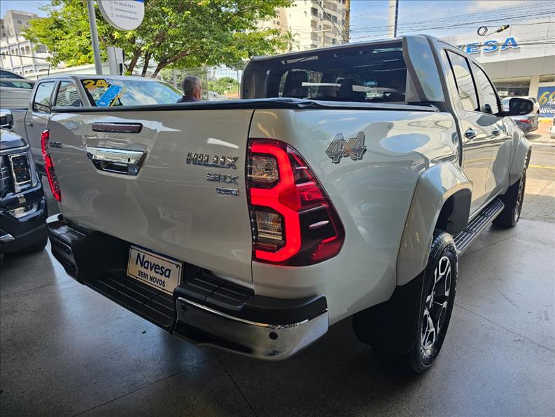  HILUX  2.8 D-4d Turbo CD SRX Plus 4X4 2