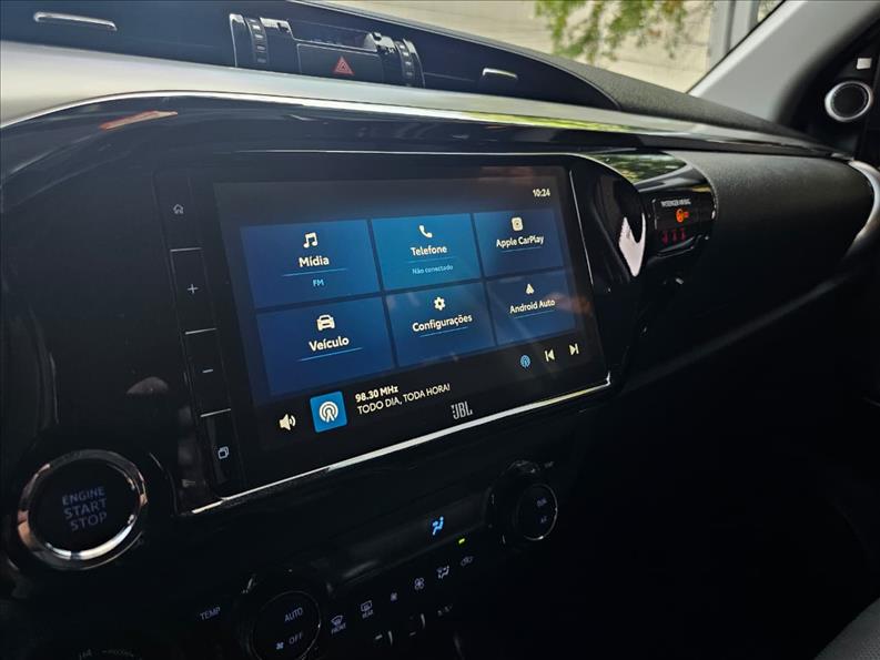  HILUX  2.8 D-4d Turbo CD SRX Plus 4X4 9