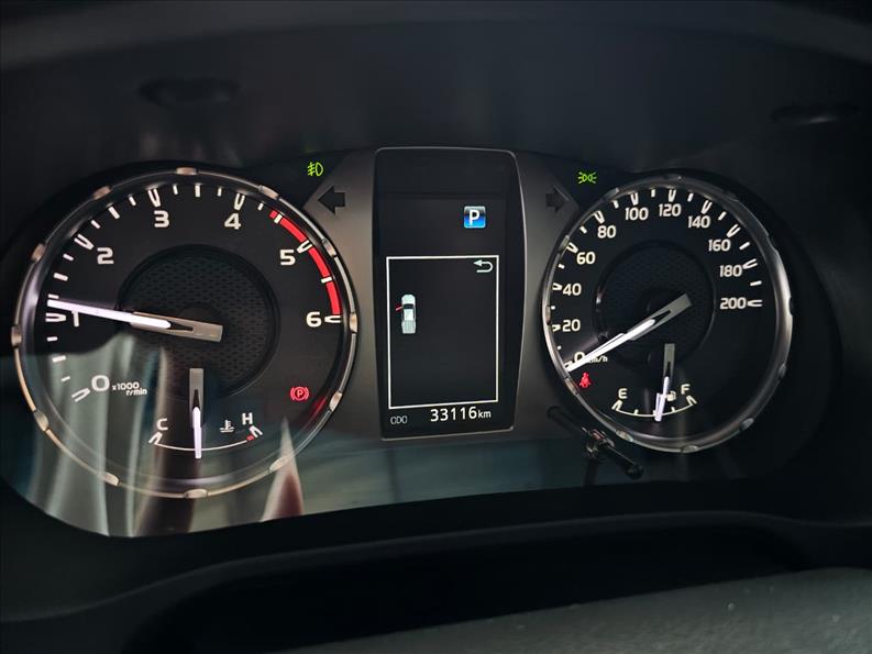  HILUX  2.8 D-4d Turbo CD SRX Plus 4X4 10