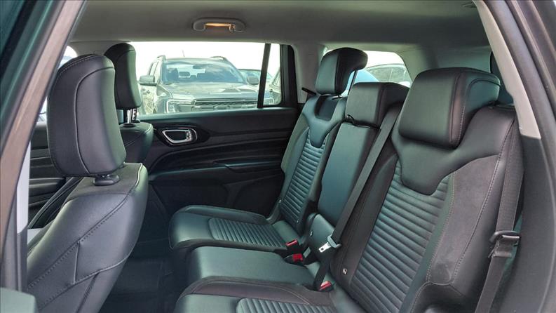  COMMANDER  2.0 Td380 Turbo Limited 9
