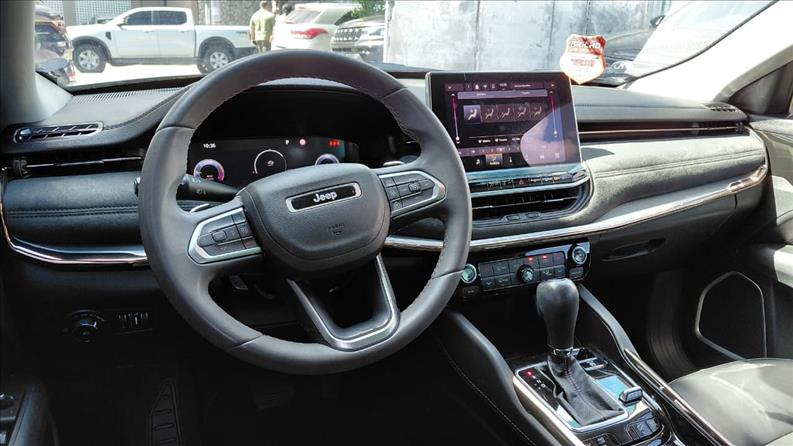  COMMANDER  2.0 Td380 Turbo Limited 13