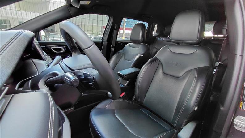  COMPASS  1.3 T270 Turbo Longitude 11