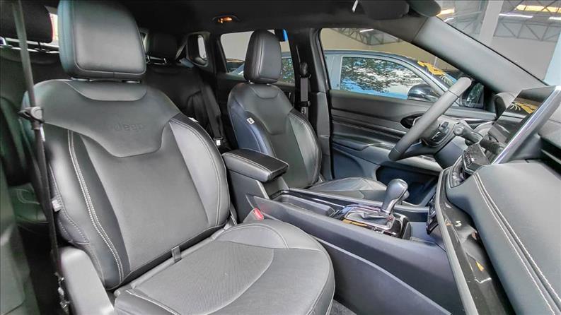  COMPASS  1.3 T270 Turbo Longitude 14