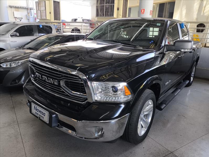  CLASSIC  5.7 V8 Laramie CD 4X4 