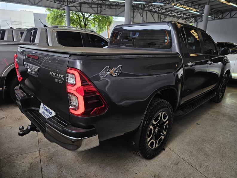  HILUX  2.8 D-4d Turbo CD SRV 4X4 1