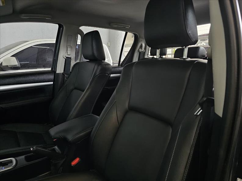  HILUX  2.8 D-4d Turbo CD SRV 4X4 6