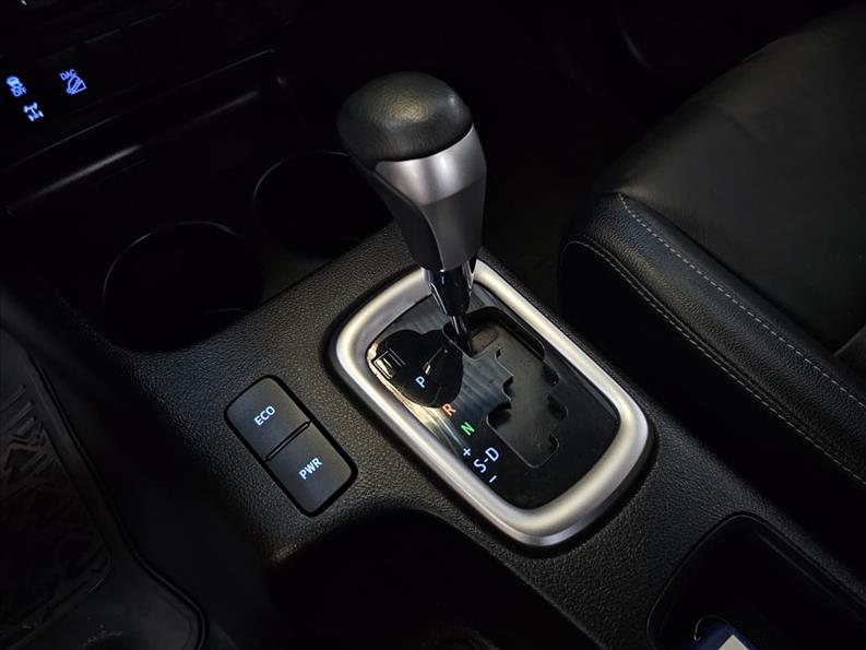  HILUX  2.8 D-4d Turbo CD SRV 4X4 9