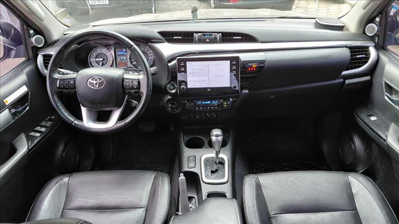  HILUX  2.8 D-4d Turbo CD SRX 4X4 8