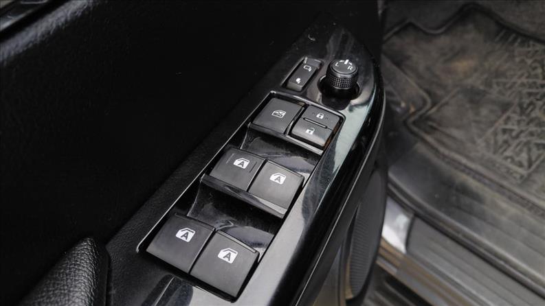  HILUX  2.8 D-4d Turbo CD SRX 4X4 12