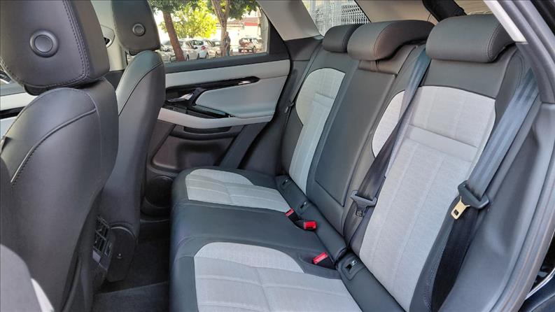  RANGE ROVER EVOQUE  2.0 P250 R-dynamic HSE AWD 8
