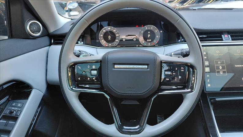  RANGE ROVER EVOQUE  2.0 P250 R-dynamic HSE AWD 5