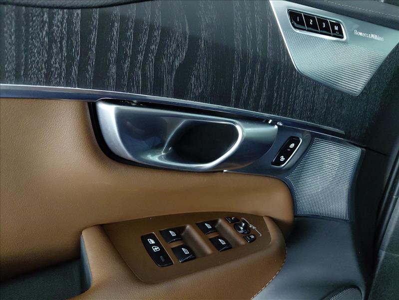  XC90  2.0 T8 Recharge Ultimate AWD Geartronic 12