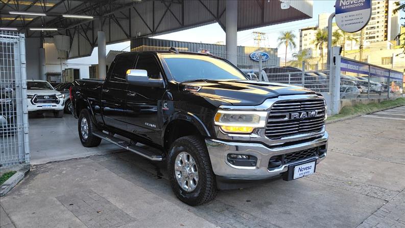  3500  6.7 I6 Turbo Laramie CD 4X4 1