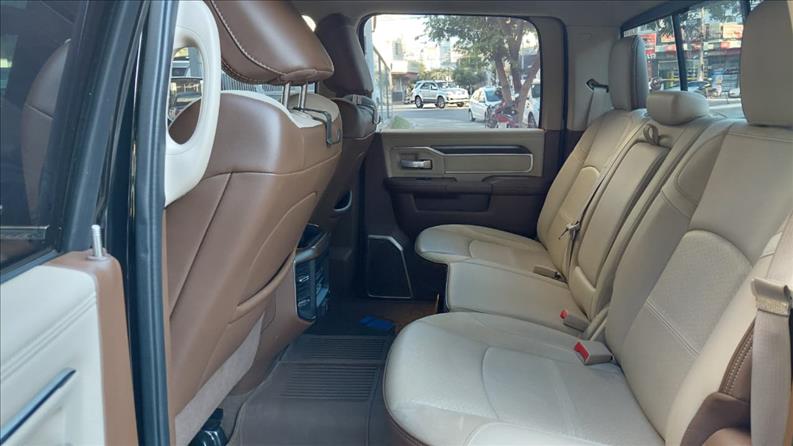  3500  6.7 I6 Turbo Laramie CD 4X4 4