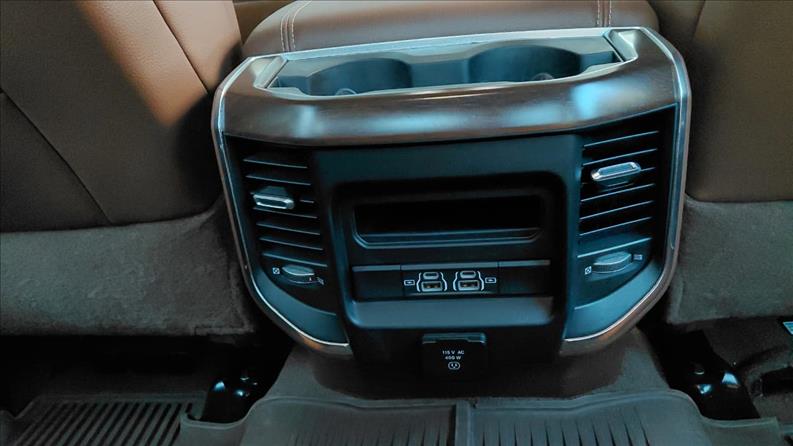  3500  6.7 I6 Turbo Laramie CD 4X4 5