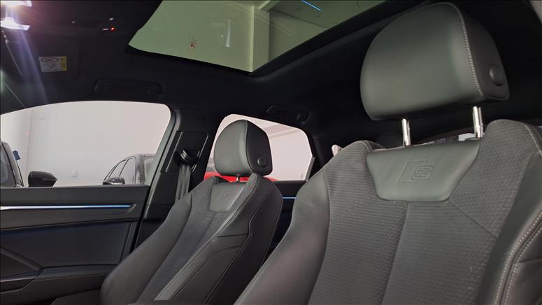  Q3  2.0 40 TFSI Sportback Anniversary Edition Quattro 5