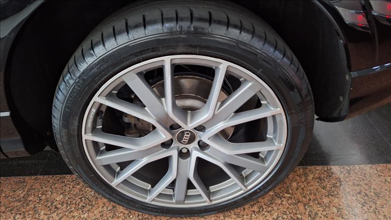  Q3  2.0 40 TFSI Sportback Anniversary Edition Quattro 9