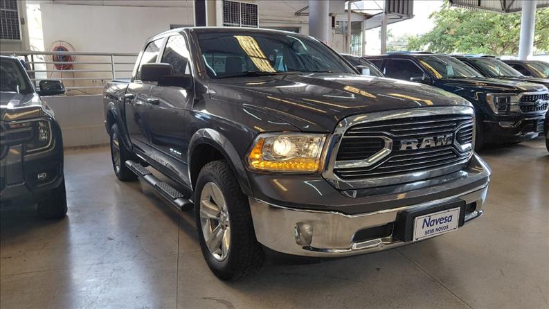  CLASSIC  5.7 V8 Laramie CD 4X4 0