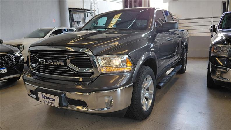  CLASSIC  5.7 V8 Laramie CD 4X4 1