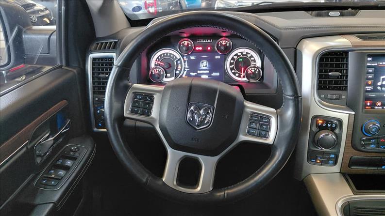  CLASSIC  5.7 V8 Laramie CD 4X4 9