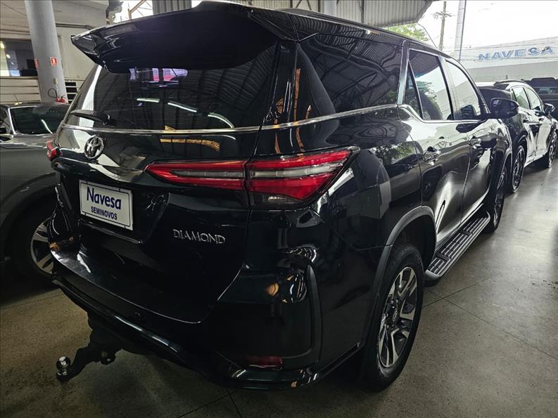  HILUX SW4  2.8 D-4d Turbo Diamond 7L 4X4 2