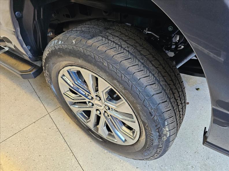  F-150  5.0 V8 CD Lariat FX4 5