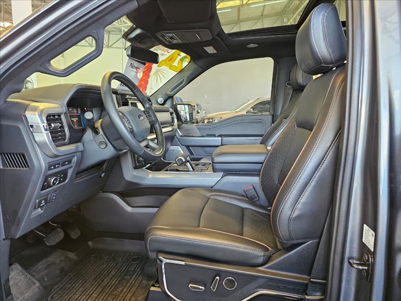  F-150  5.0 V8 CD Lariat FX4 8