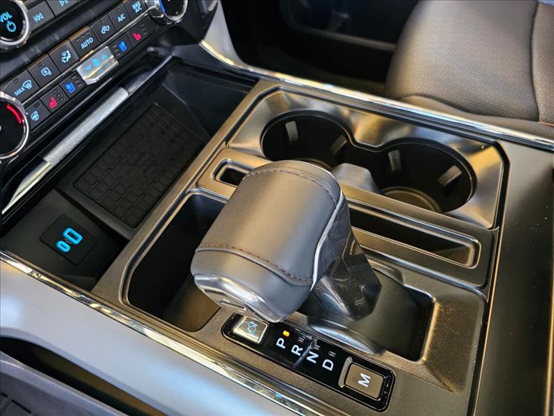  F-150  5.0 V8 CD Lariat FX4 12