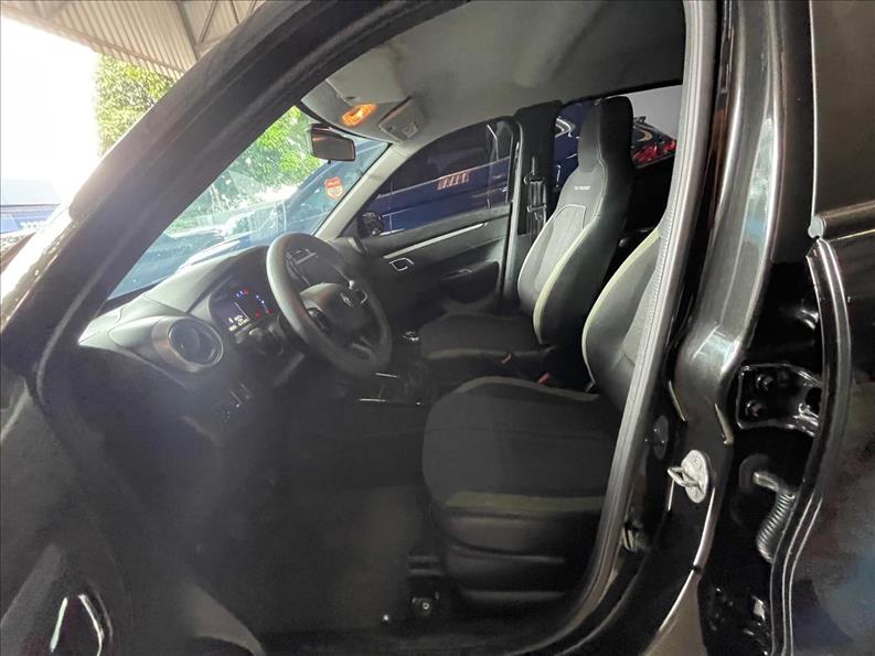  KWID  1.0 12V SCE Outsider 5